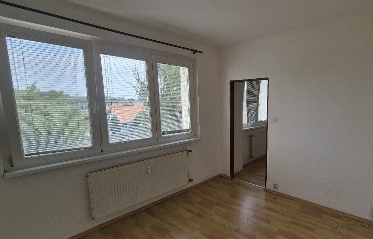 PREDAJ : 1 IZBOVÝ BYT, KOMÁRNO — foto 3