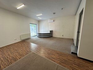 PREDAJ : PRIESTOR VHODNÝ NA BÝVANIE AJ PODNIKANIE, 73m2, KOMÁRNO — foto 2