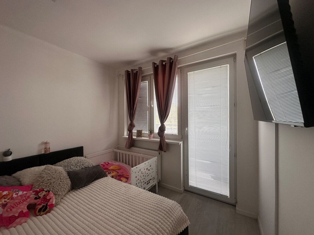 PREDAJ/PRENÁJOM : 3 IZBOVÝ BYT S LOGGIOU, KOMÁRNO — foto 5