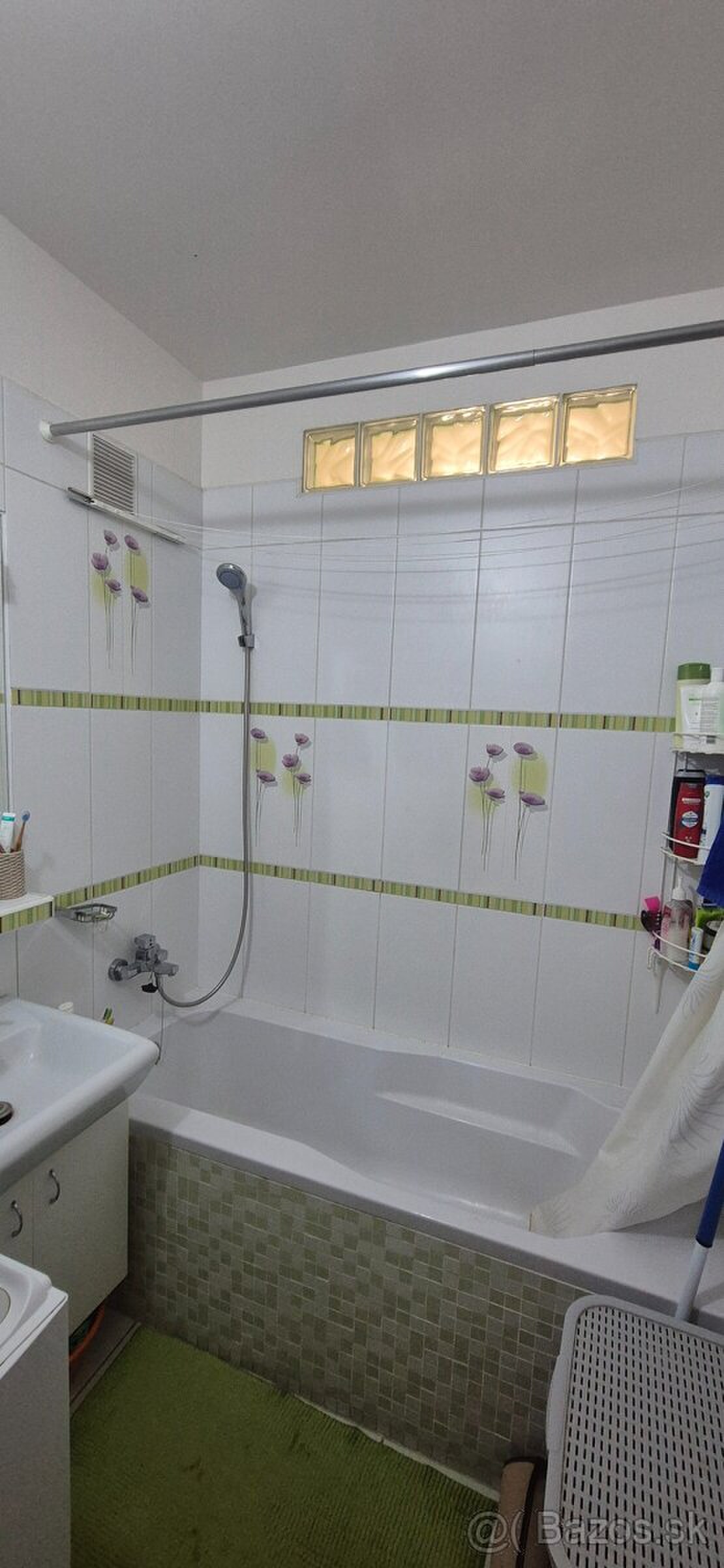 PREDAJ : 2 IZBOVÝ BYT, UL. B. KIRÁLYA, KOMÁRNO — foto 5