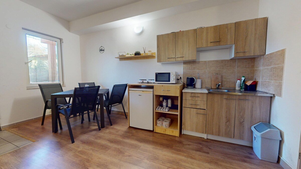 NA PREDAJ APARTMÁN V REKREAČNOM AREÁLI TERMÁLNEHO KÚPALISKA PATINCE — foto 4