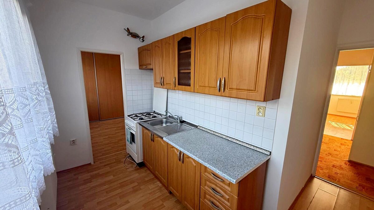 NA PREDAJ 3 IZBOVÝ BYT S BALKÓNOM V KOMÁRNE