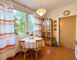 PREDAJ: 3 izbový byt /73 m2/ vo výbornej lokalite Komárna — foto 2