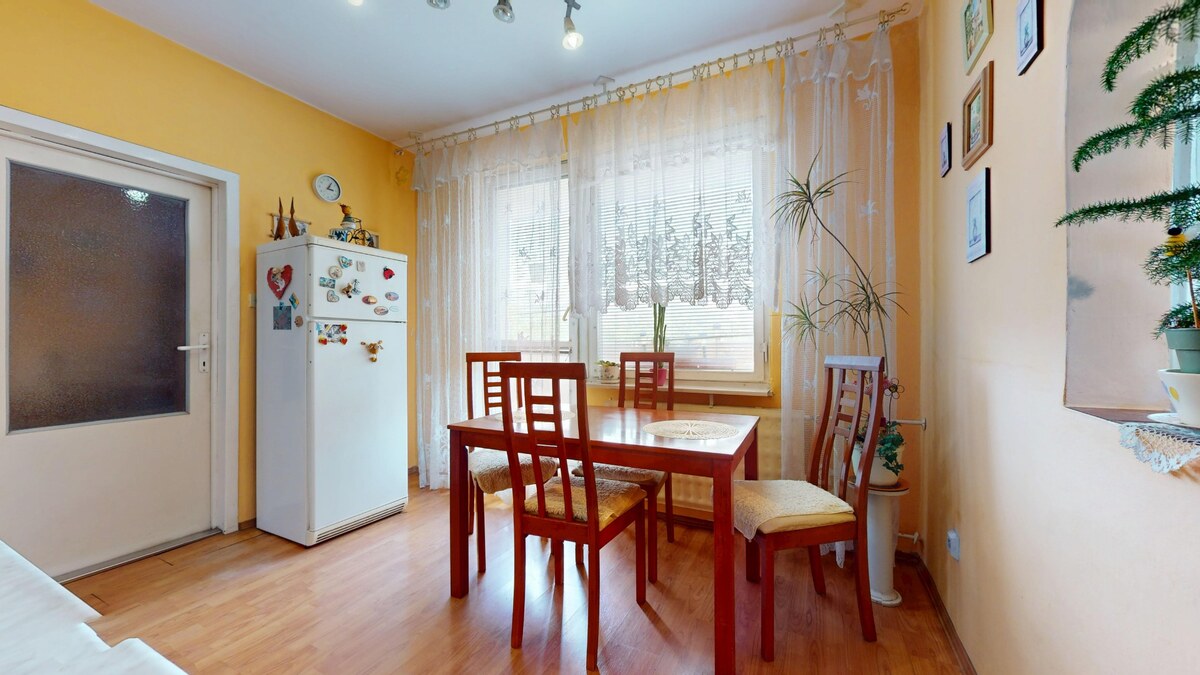 NA PREDAJ 3 IZBOVÝ BYT NA ZAČIATKU VII. SÍDLISKA, UL. PALATÍNOVA — foto 6