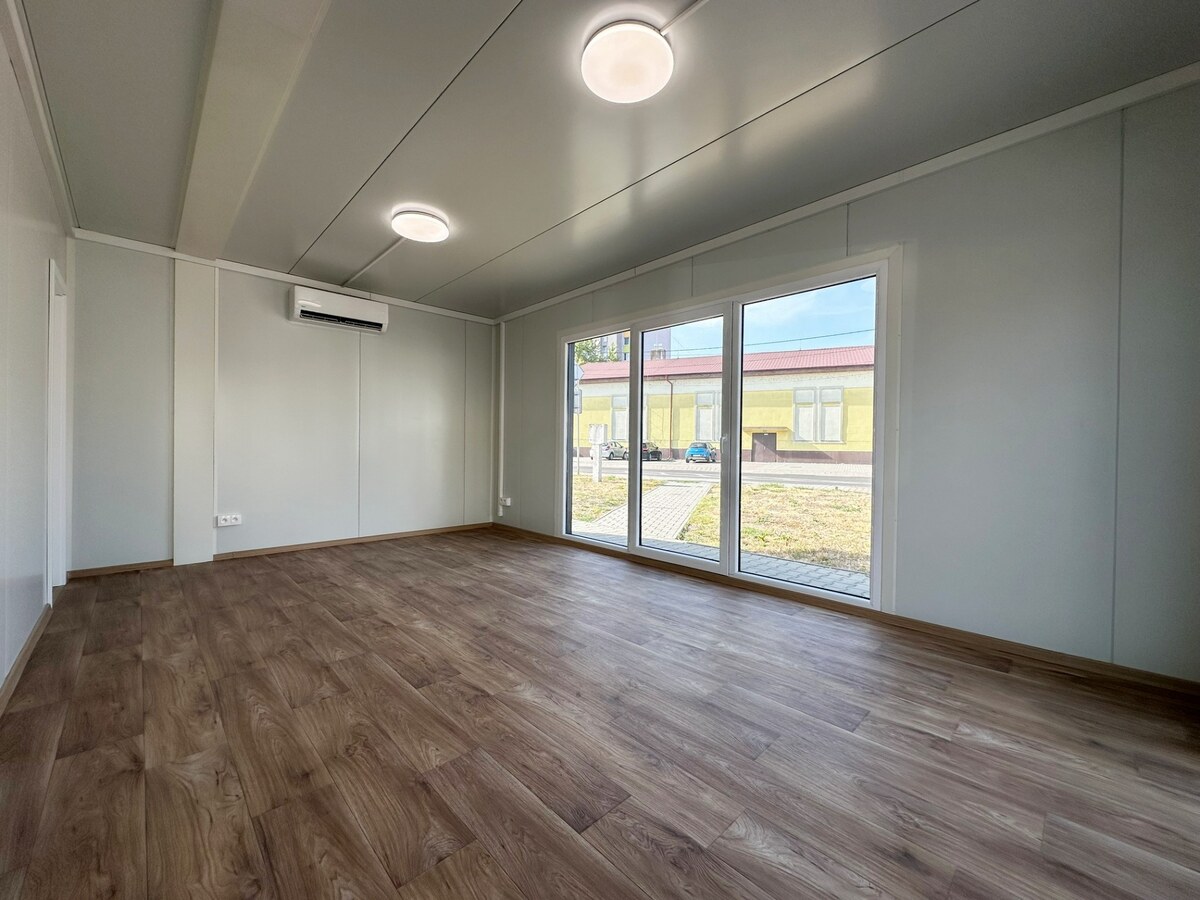 NA PRENÁJOM PRIESTOR SO 4 PARKOVACÍMI STÁTIAMI V CENTRE, VEĽKÝ MEDER — foto 3