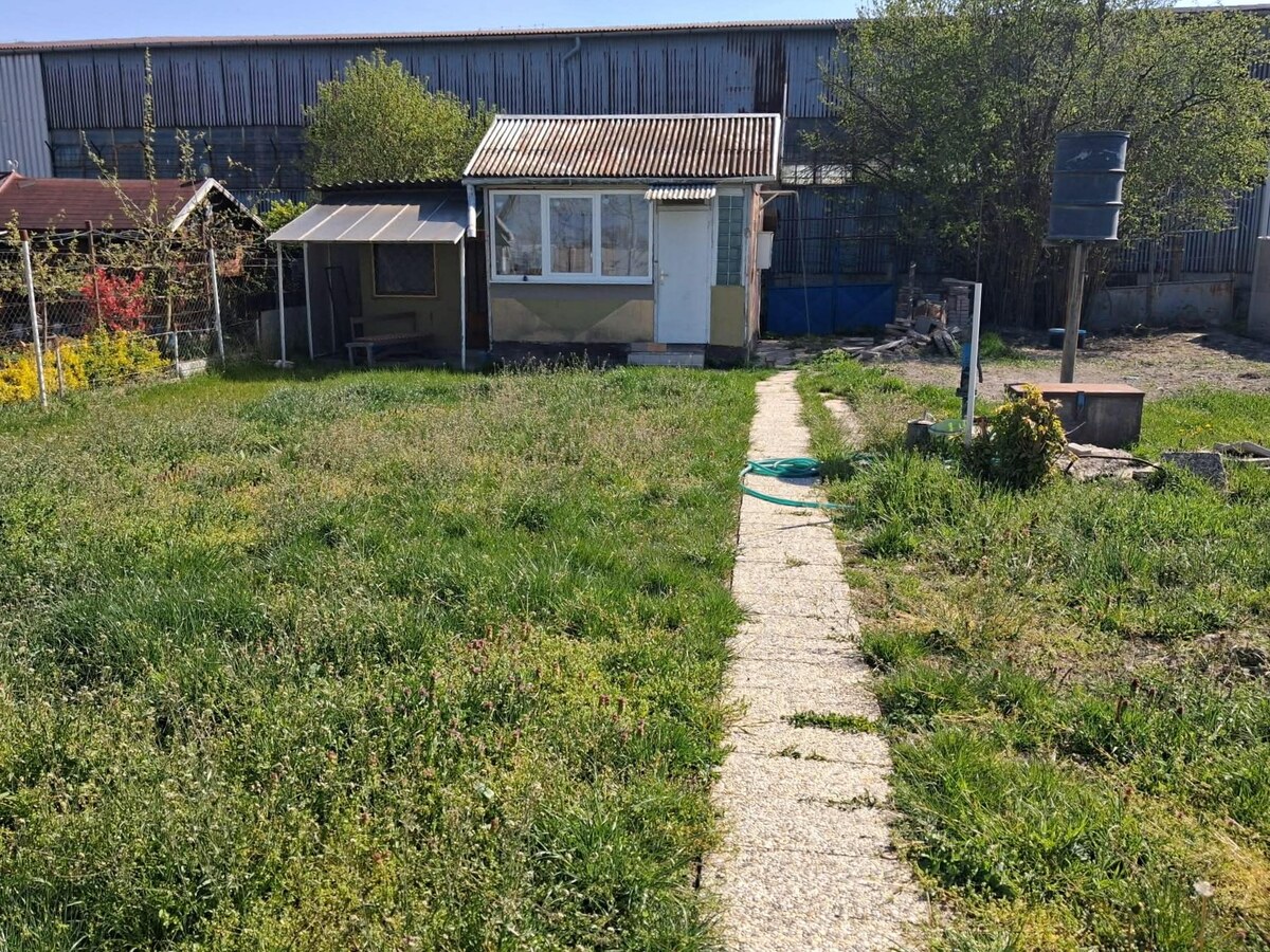 PREDAJ  ZÁHRADA S MUROVANOU CHATOU - Komárno — foto 3