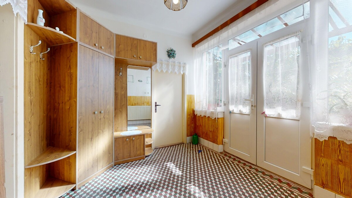 NA PREDAJ 2 IZBOVÝ RODINNÝ DOM S LETNOU KUCHYNKOU, DULOVCE — foto 12