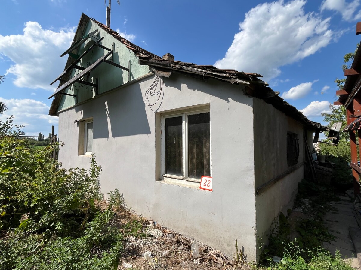 NA PREDAJ: ZA ZNÍŽENÚ CENU pozemok /1300m2/ so starým domom, Komárno — foto 3