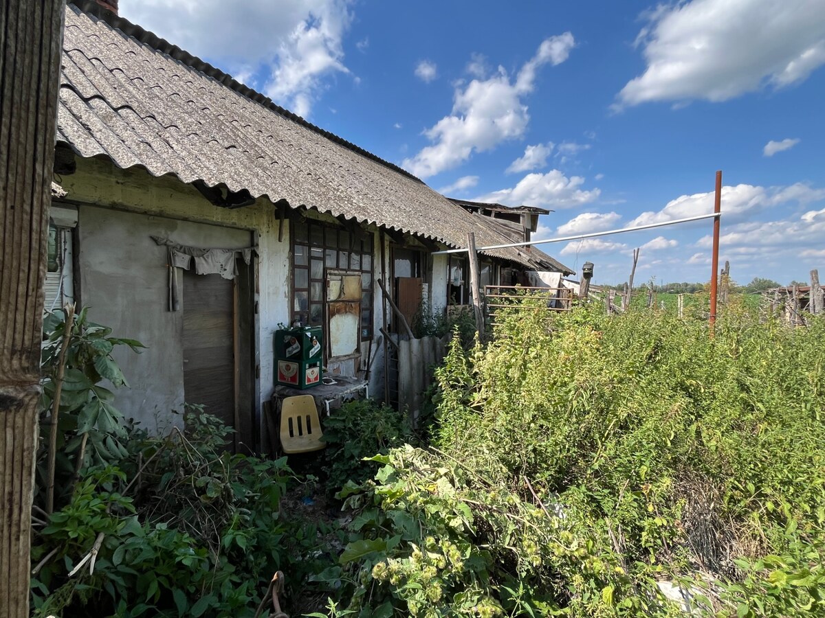 NA PREDAJ: ZA ZNÍŽENÚ CENU pozemok /1300m2/ so starým domom, Komárno — foto 4