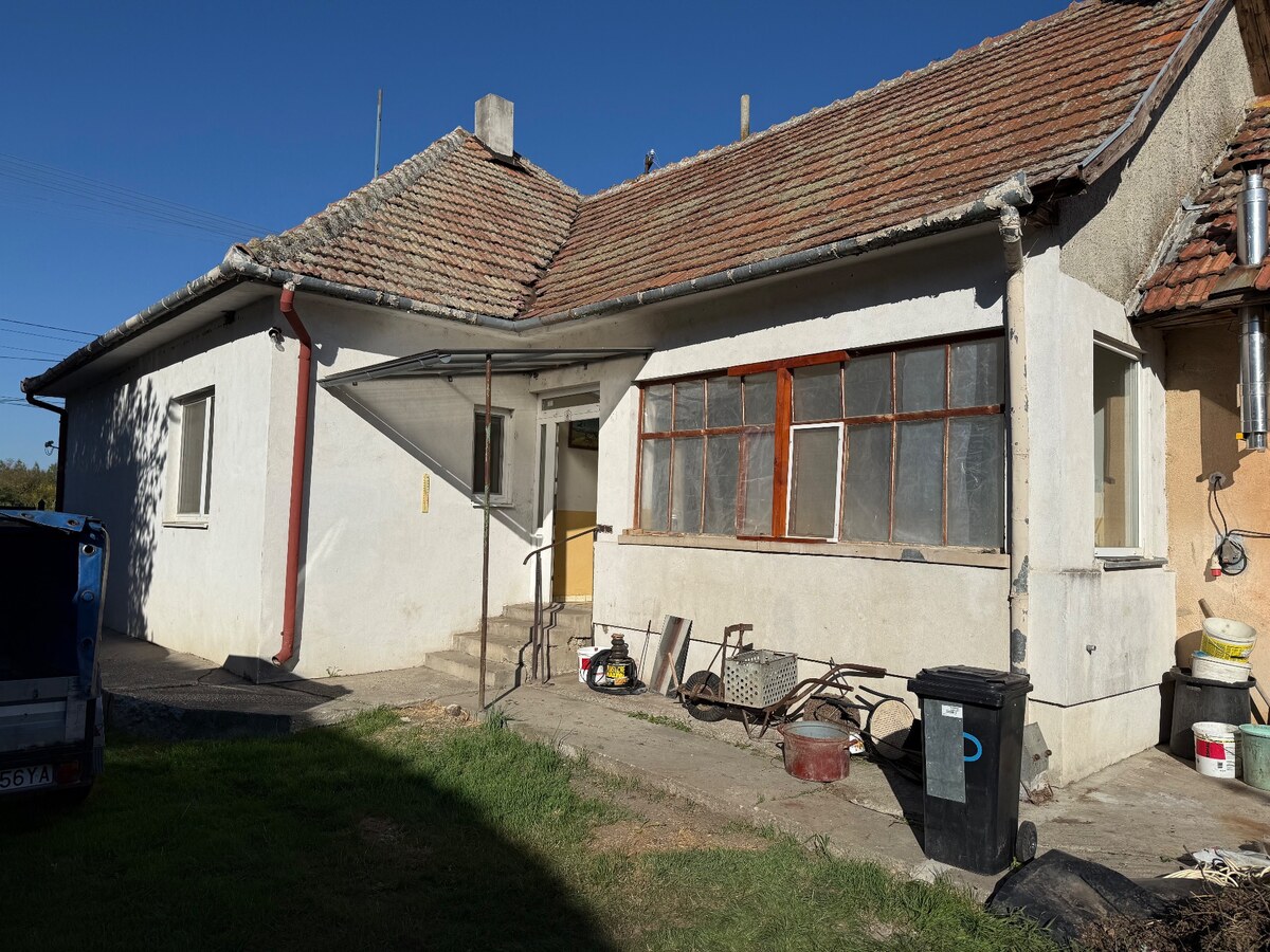 Na predaj , rodinný dom , 4 izby , veľký pozemok , Černík — foto 13