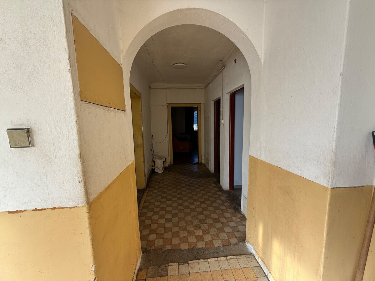 Na predaj , rodinný dom , 4 izby , veľký pozemok , Černík — foto 8