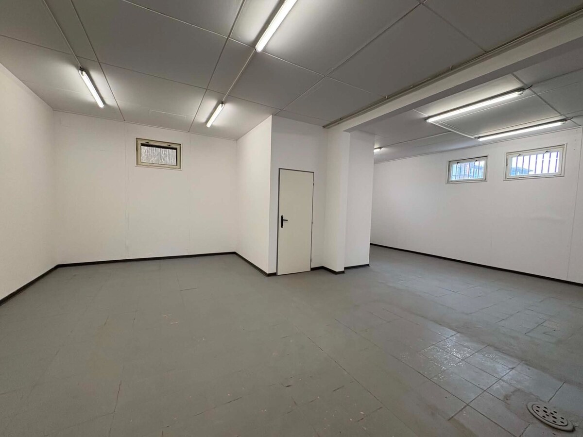 NA PRENÁJOM podnikateľský / skladový/ priestor /67 m2/ Komárno — foto 3