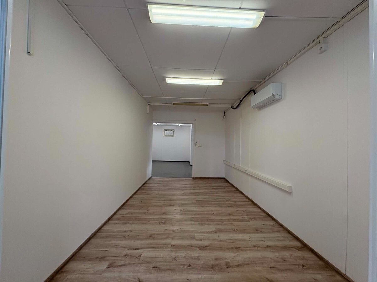 NA PRENÁJOM podnikateľský / skladový/ priestor /67 m2/ Komárno — foto 7