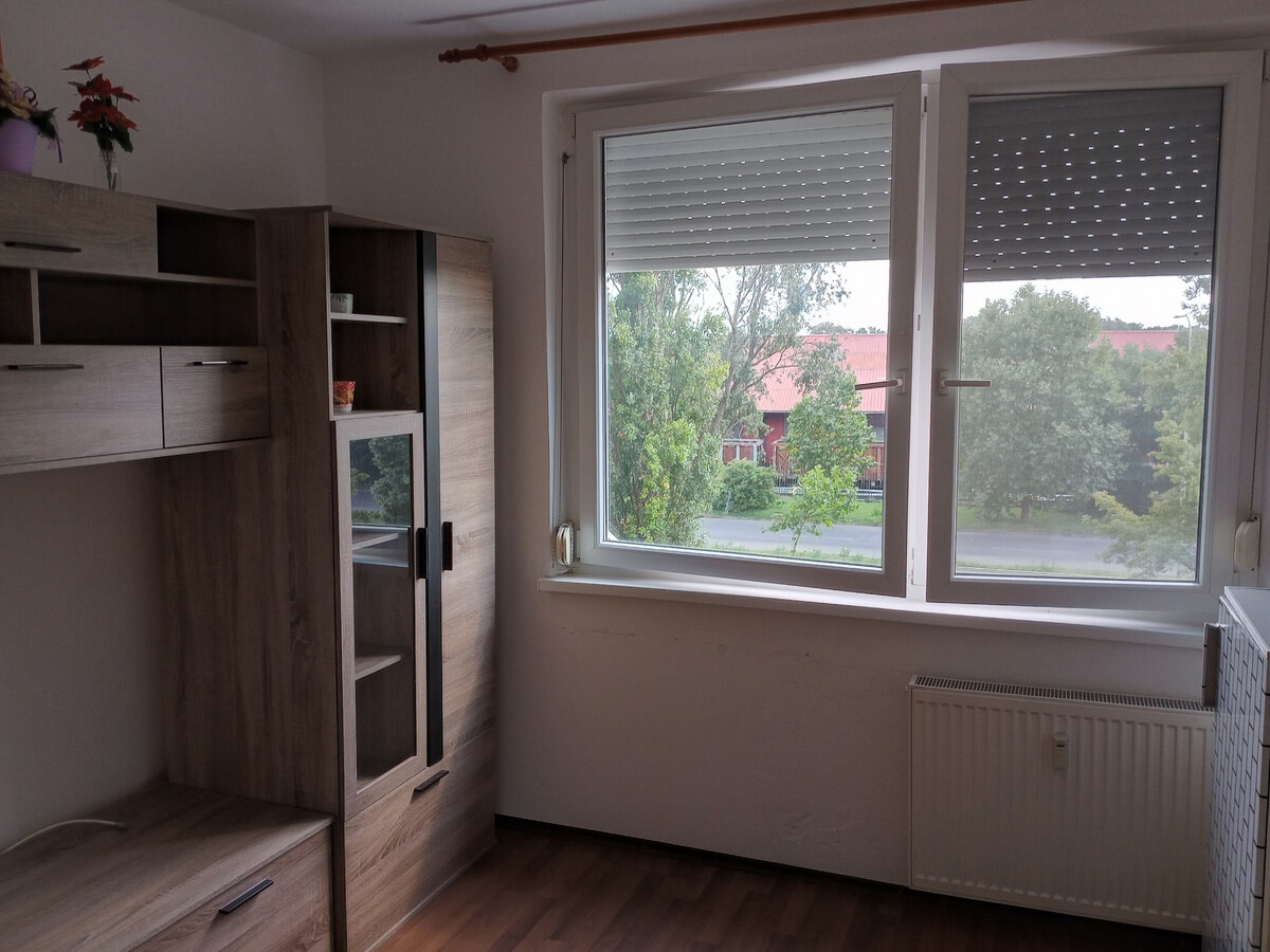 NA PRENÁJOM zariadená garsónka  - KOMÁRNO — foto 5