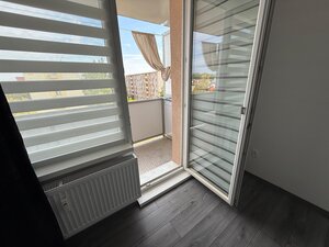 PRENÁJOM , veľký 3 izbový byt ,82m2 ,s balkónom Nové Zámky, prerobený — foto 3