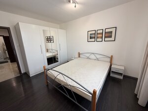 PRENÁJOM , veľký 3 izbový byt ,82m2 ,s balkónom Nové Zámky, prerobený — foto 4