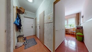 PREDAJ 2 izbový, zrekonštruovaný byt s loggiou blízko centra — foto 5
