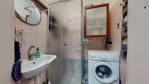 PREDAJ 2 izbový, zrekonštruovaný byt s loggiou blízko centra — foto 6