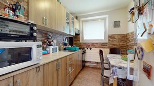 PREDAJ 3 izbový, zrekonštruovaný byt s loggiou na VII.sídlisku — foto 4