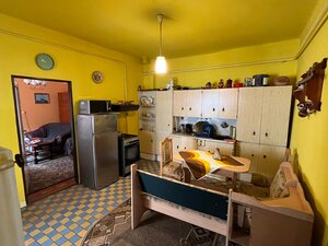 NA PREDAJ Rodinný dom na rekonštrukciu v tichej lokalite Komárna — foto 7