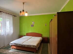 NA PREDAJ Rodinný dom na rekonštrukciu v tichej lokalite Komárna — foto 9