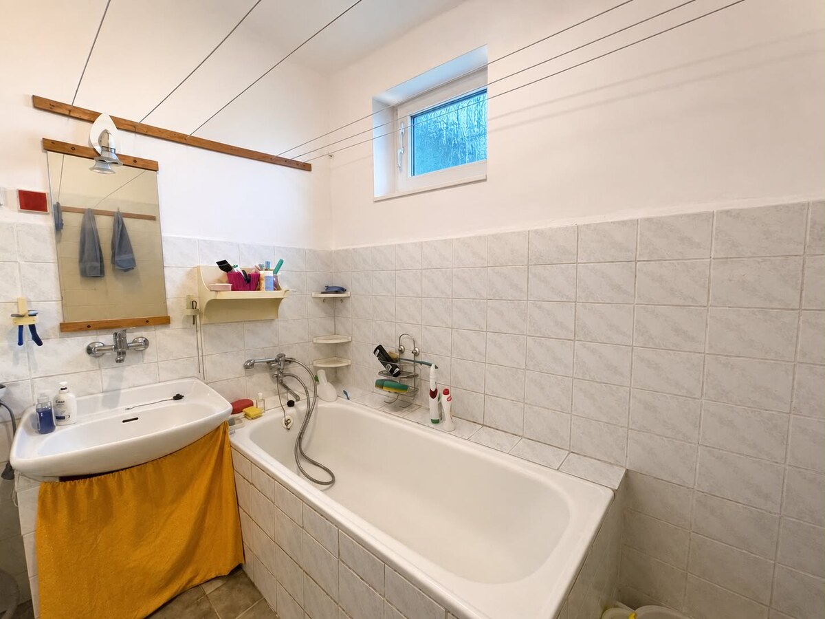 NA PREDAJ starší rodinný dom s veľkým pozemkom, Zlatná na Ostrove — foto 16
