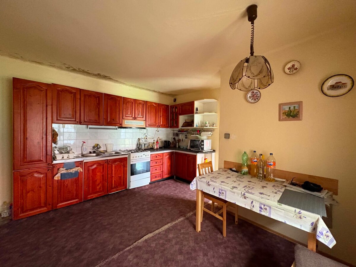 NA PREDAJ starší rodinný dom s veľkým pozemkom, Zlatná na Ostrove — foto 7