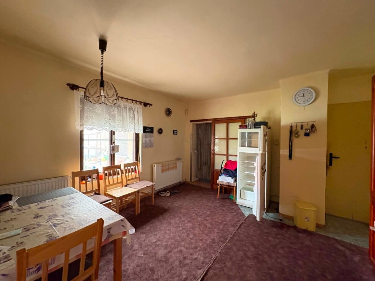 NA PREDAJ starší rodinný dom s veľkým pozemkom, Zlatná na Ostrove — foto 8