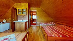 Na predaj : penzión Podhájska , 14 izieb , 46 miest,tri stavby — foto 5