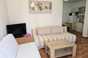 NA PREDAJ 2-izbový APARTMÁN S VÝHĽADOM NA MORE, OMIŠ — foto 2