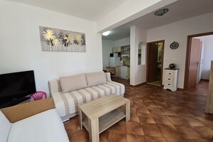NA PREDAJ 2-izbový APARTMÁN S VÝHĽADOM NA MORE, OMIŠ — foto 3