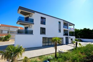 NA PREDAJ 2 izbový apartman / 60 m² / v novostavbe, mesto VODICE — foto 1