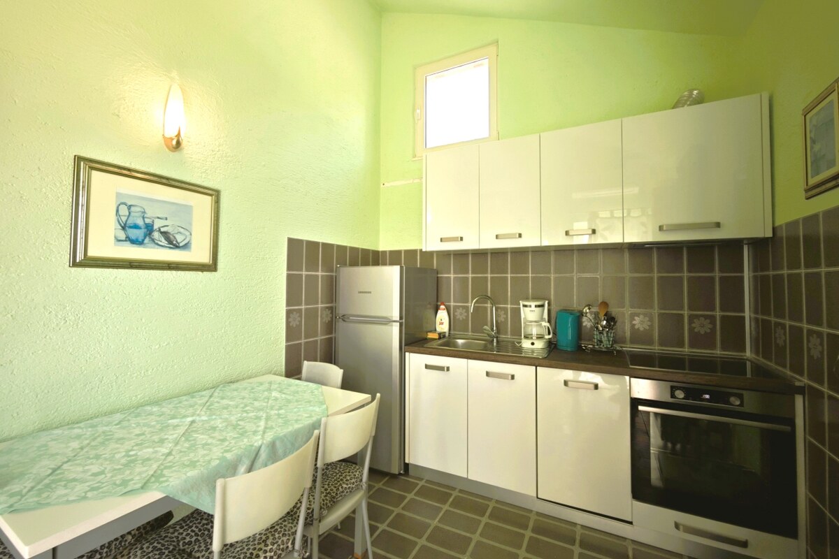 NA PREDAJ Vila /170 m²/ s bazénom a olivovým hájom, Rogoznica — foto 14