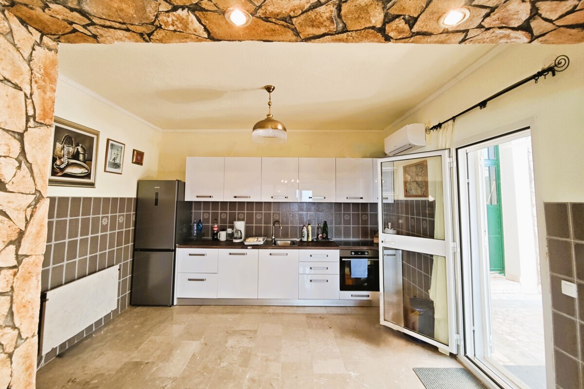 NA PREDAJ Vila /170 m²/ s bazénom a olivovým hájom, Rogoznica — foto 9