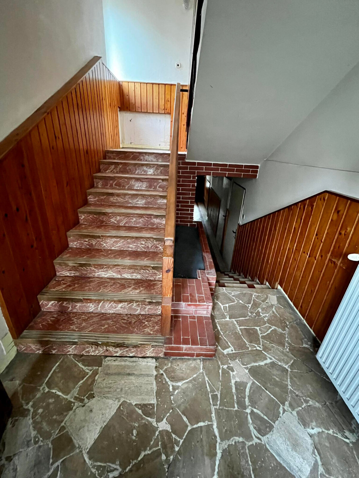PREDAJ: dvojgeneračný rodinný dom v Bene - KOMÁRNO — foto 7