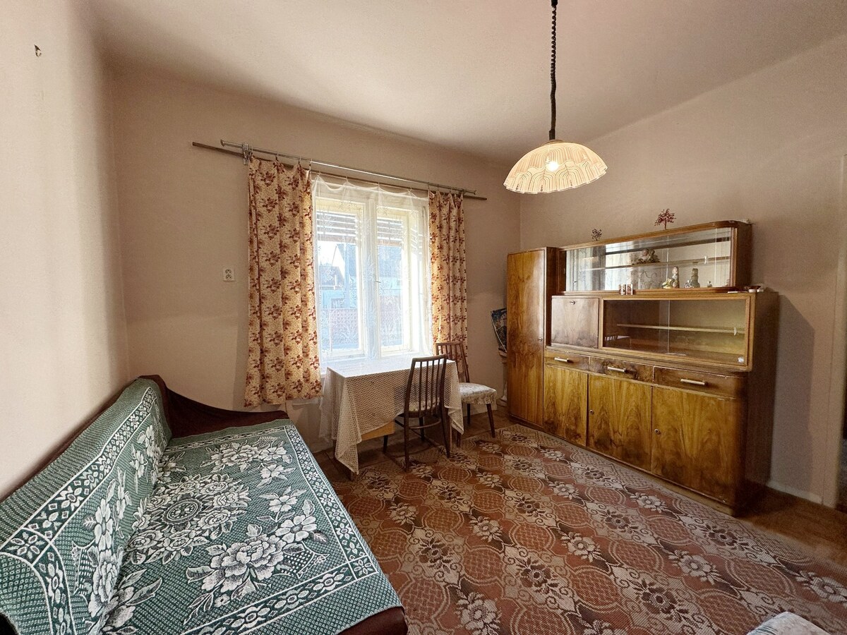 RODINNÝ DOM S VEĽKÝM POTENCIÁLIM V PRIAMOM CENTRE MESTA, HURBANOVO — foto 8