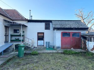 RODINNÝ DOM S VEĽKÝM POTENCIÁLIM V PRIAMOM CENTRE MESTA, HURBANOVO — foto 7