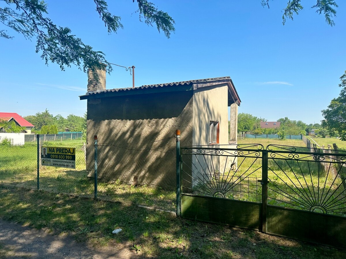 NA PREDAJ ZÁHRADA S MUROVANÝM DOMČEKOM, NOVÁ STRÁŽ - KOMÁRNO — foto 3
