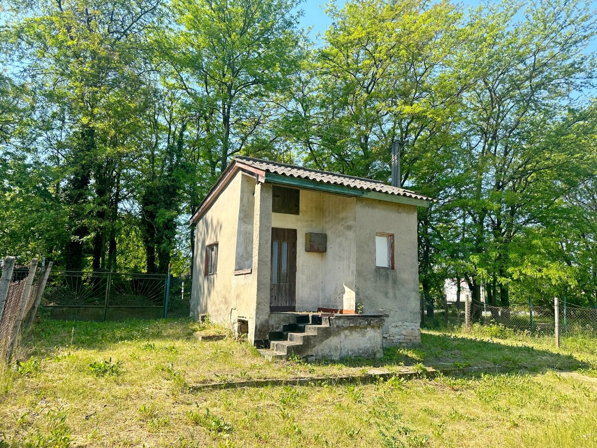 NA PREDAJ ZÁHRADA S MUROVANÝM DOMČEKOM, NOVÁ STRÁŽ - KOMÁRNO — foto 4