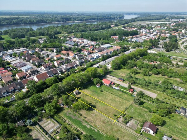 NA PREDAJ ZÁHRADA S MUROVANÝM DOMČEKOM, NOVÁ STRÁŽ - KOMÁRNO