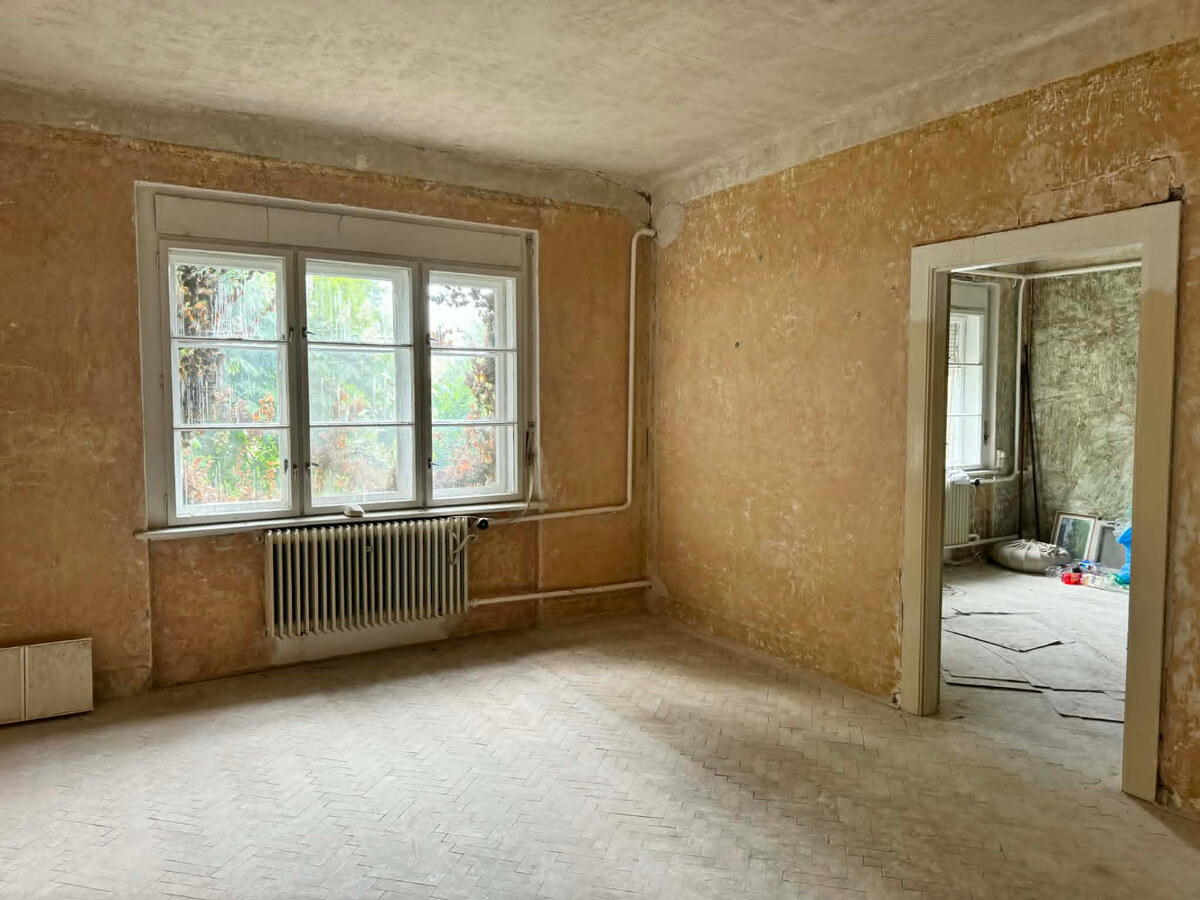 PREDAJ  5 izbový meštiansky byt v centre - KOMÁRNO — foto 8