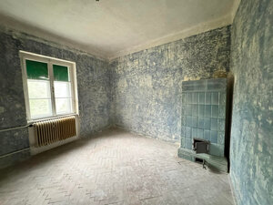 PREDAJ  5 izbový meštiansky byt v centre - KOMÁRNO — foto 1