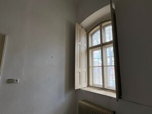 NA PREDAJ: HISTORICKÁ BUDOVA z 19. str. s pozemkom  v srdci Komárna — foto 10
