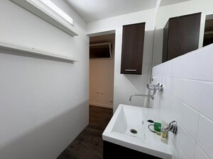 NA PRENÁJOM  MENŠÍ PODNIKATEĽSKÝ PRIESTOR v Komárne — foto 4