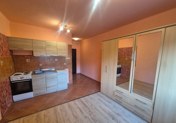 PREDAJ : GARSÓNKA 20m2, CINTORÍNSKY RAD, KOMÁRNO