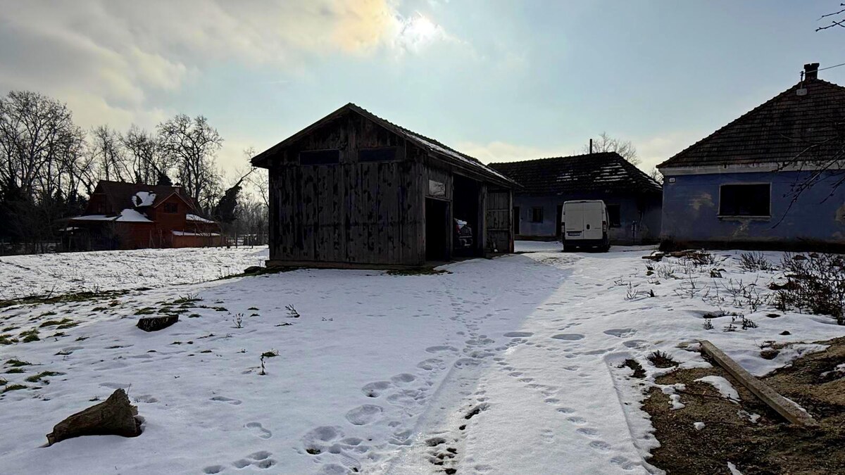 DVA DOMY S VEĽKÝM POZEMOK PRI JAZERE A RIEKE – MARTOVCE — foto 8