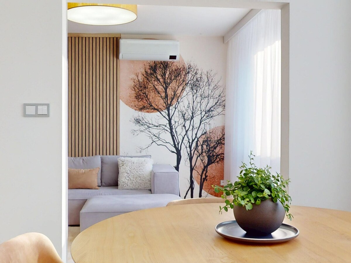 NA PREDAJ 3 izbový, moderný, dizajnový byt v centre - KOMÁRNO — foto 3