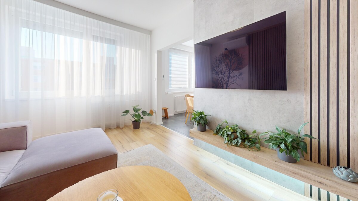 NA PREDAJ 3 izbový, moderný, dizajnový byt v centre - KOMÁRNO — foto 7