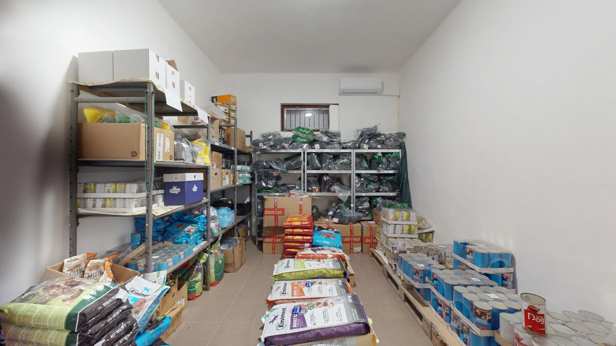 NA PREDAJ OBCHODNÝ A SKLADOVÝ PRIESTOR PRI HLAVNEJ CESTE, HURBANOVO — foto 11