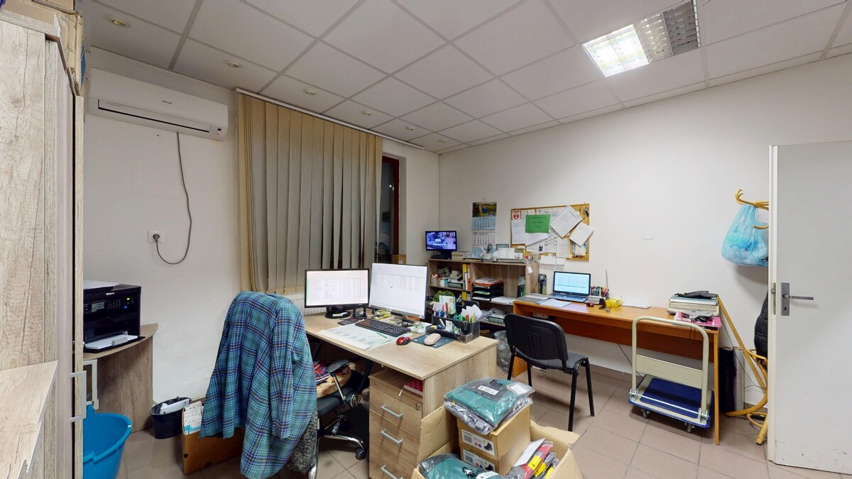 NA PREDAJ OBCHODNÝ A SKLADOVÝ PRIESTOR PRI HLAVNEJ CESTE, HURBANOVO — foto 12
